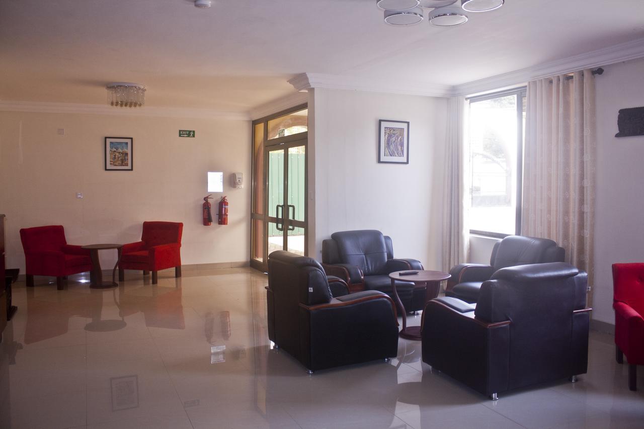 Consir Executive Lodge Acra Exterior foto